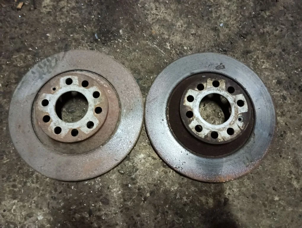 Tagumine piduriketas