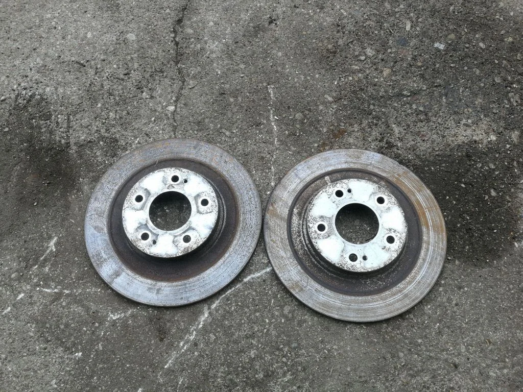 Tagumine piduriketas