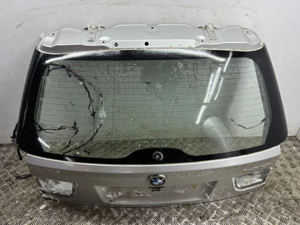 Tailgate/trunk/boot lid