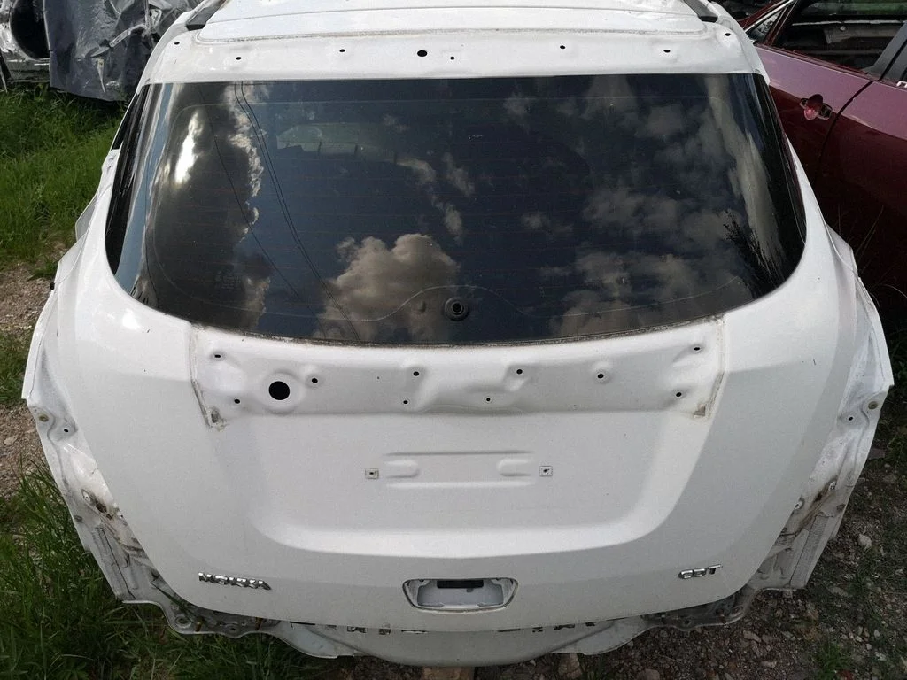 Tailgate/trunk/boot lid