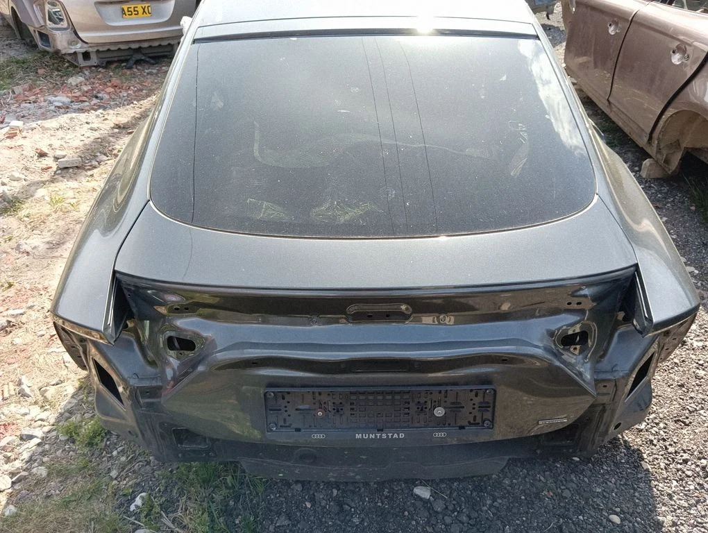 Tailgate/trunk/boot lid