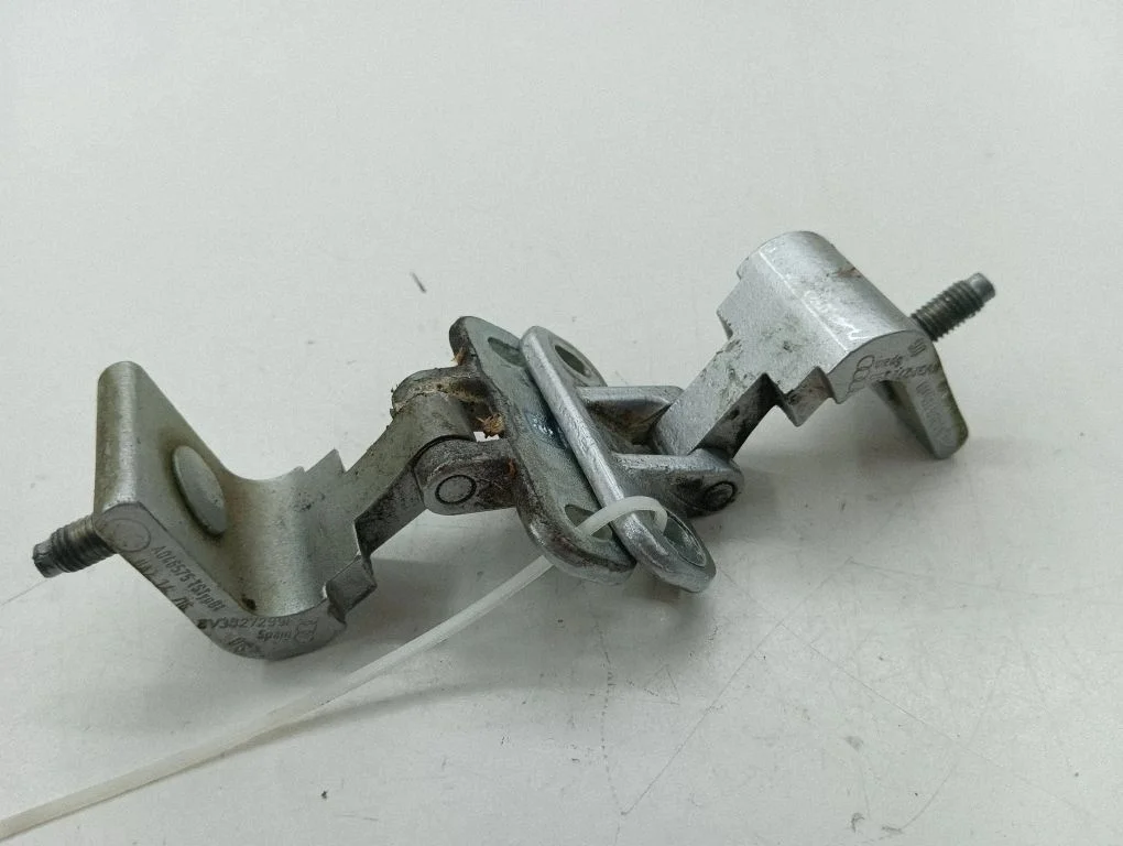 Tailgate/trunk/boot hinge 8V38272998