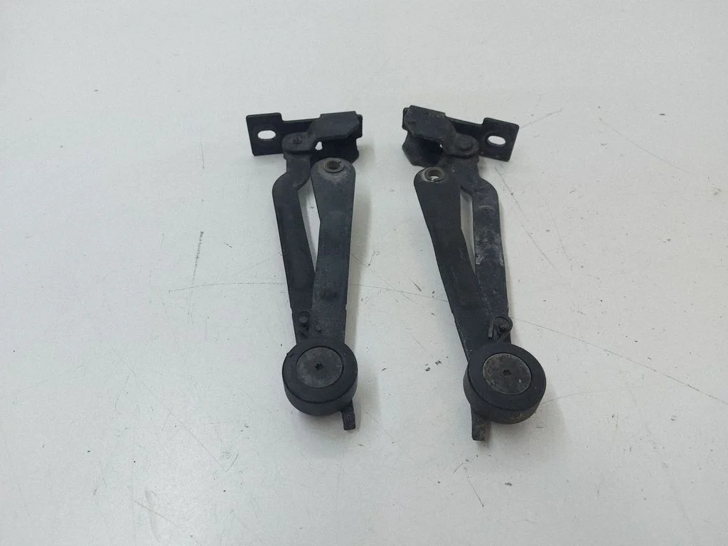 Tailgate/trunk/boot hinge 30674751