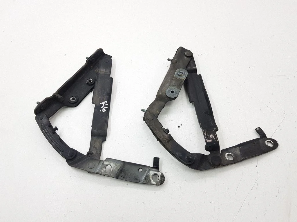 Tailgate/trunk/boot hinge 1C0827302A