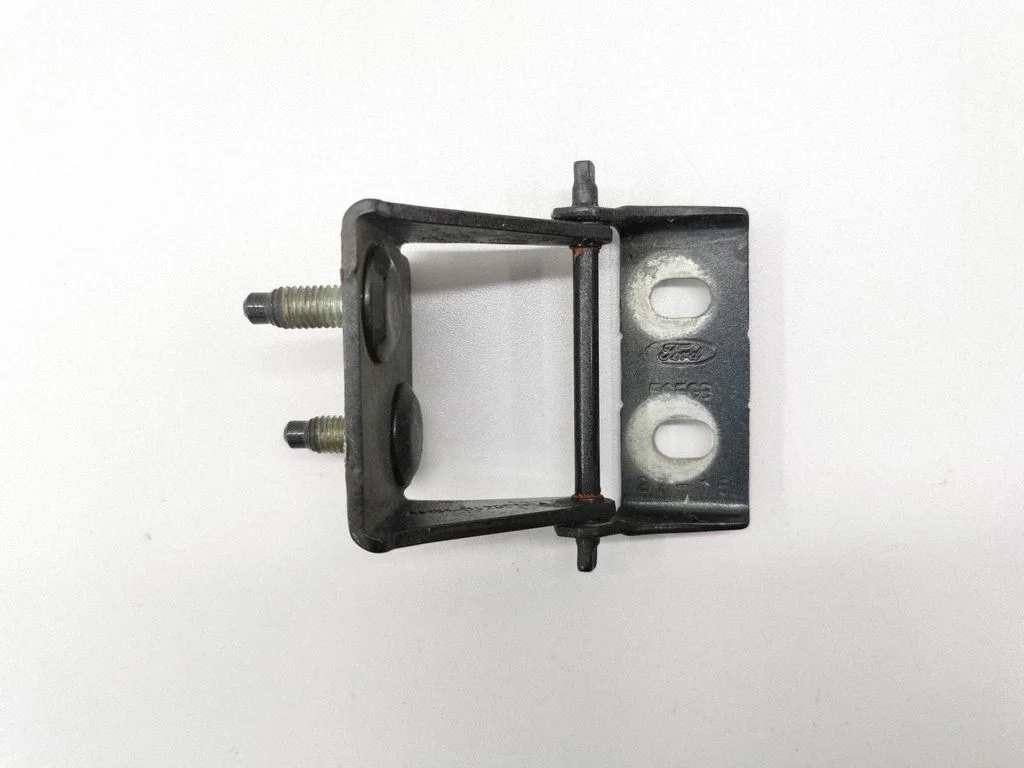 Tailgate/trunk/boot hinge AM51U42901AE