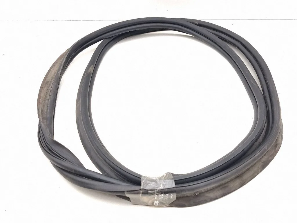 Loading door rubber seal (on body) A1777402200