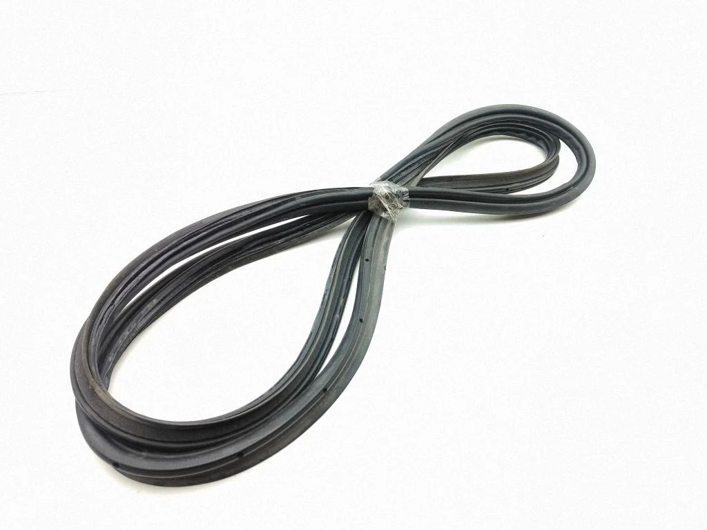 Loading door rubber seal (on body)