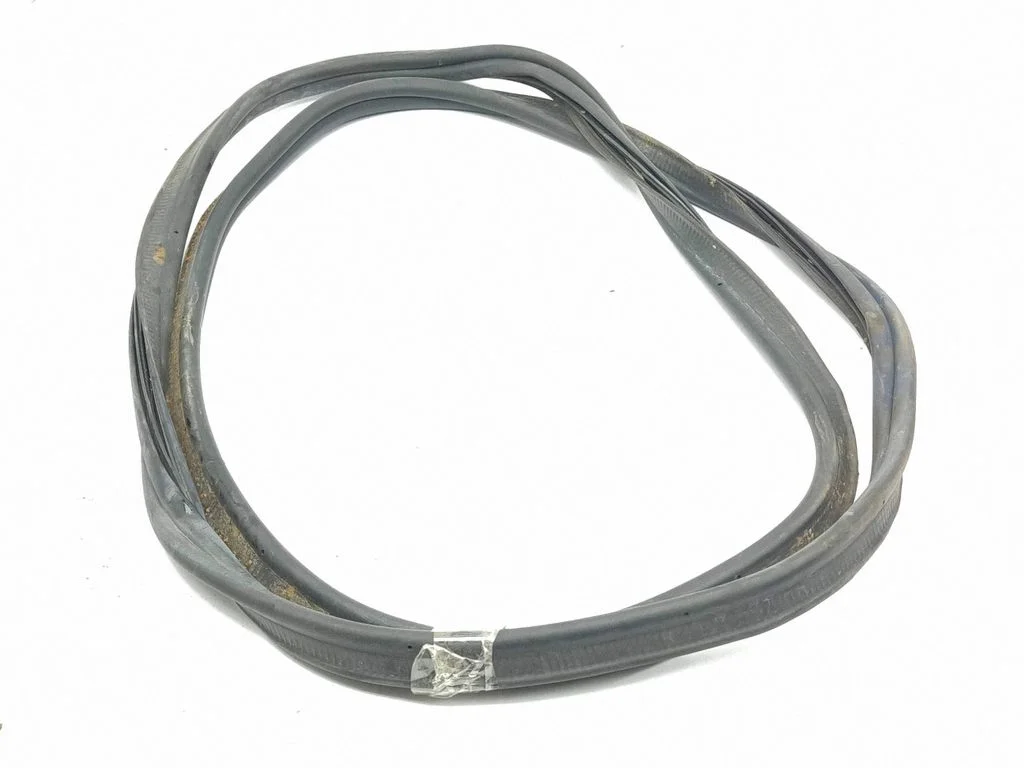 Loading door rubber seal (on body)