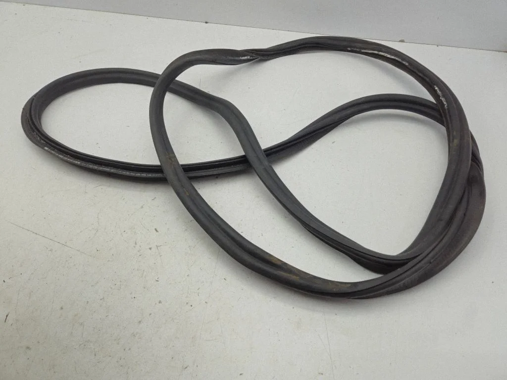 Loading door rubber seal (on body) – Volkswagen Tiguan Allspace (2017-)
