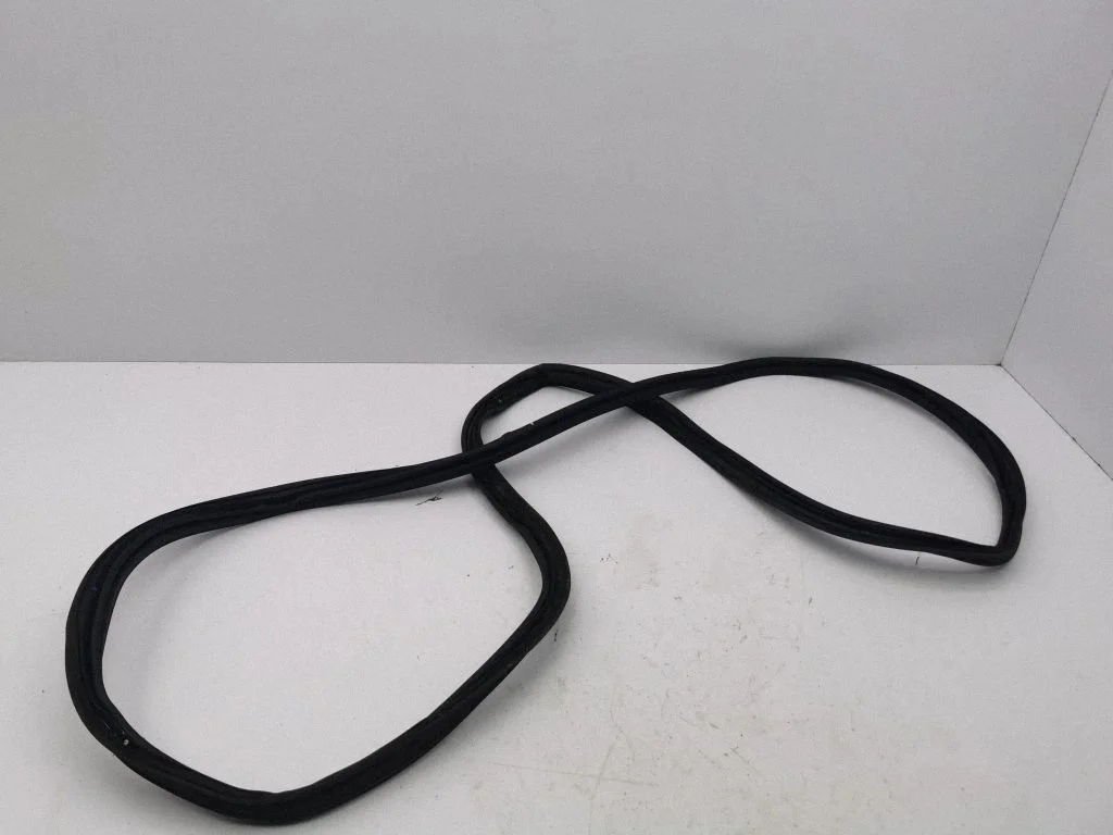 Loading door rubber seal (on body)