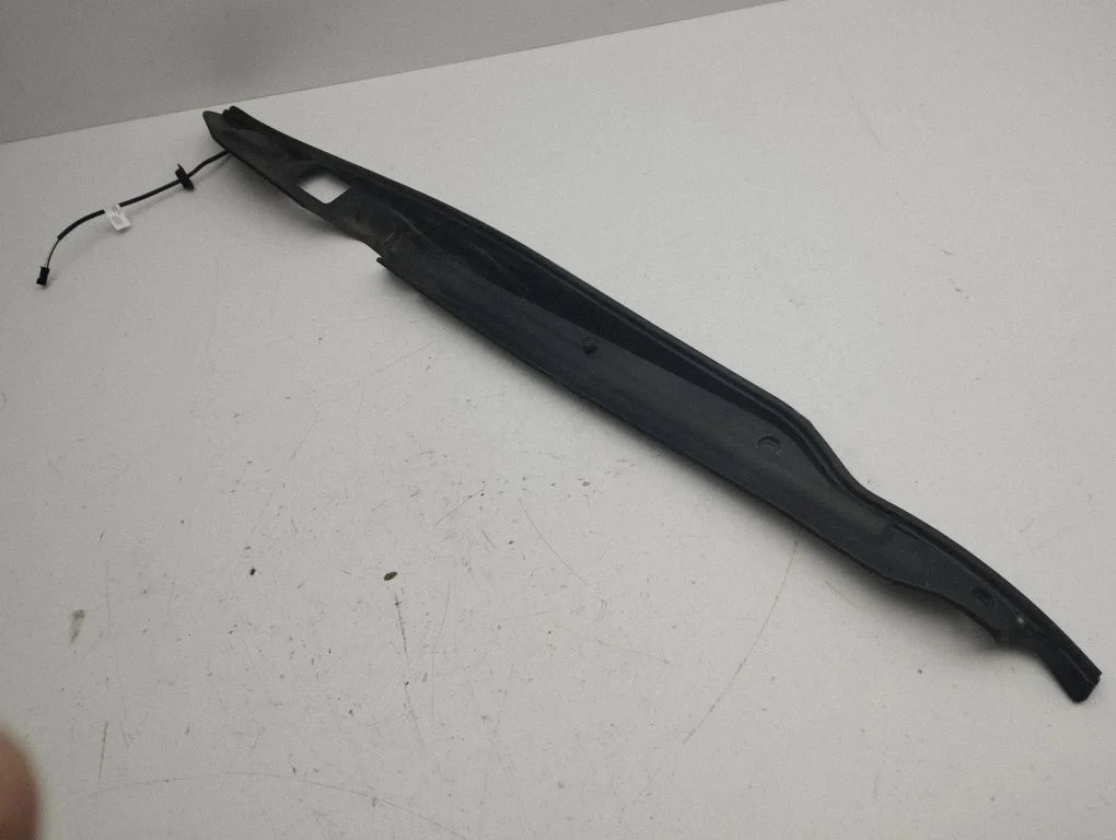 Loading door rubber seal (on body) 600757000