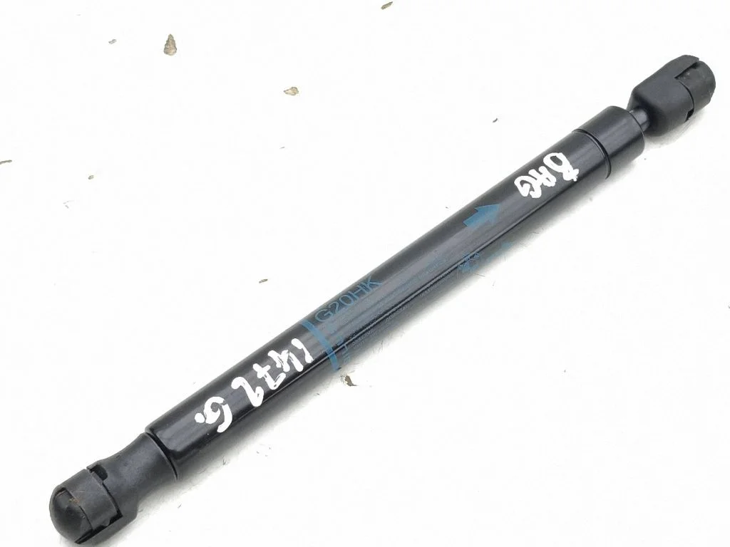 Siłownik (sprężyna gazowa) klapy bagażnika – BMW Seria 3 G20 G21 (2019-)