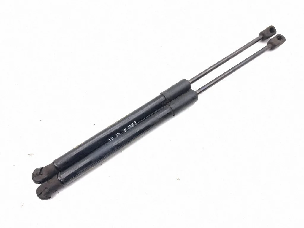 Siłownik (sprężyna gazowa) klapy bagażnika 81771G5000
