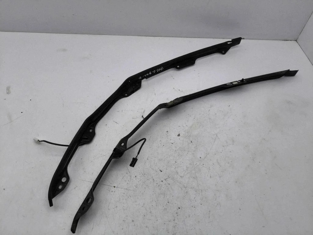 Loading door rubber seal (on body) – Mitsubishi Outlander (2013-2021)