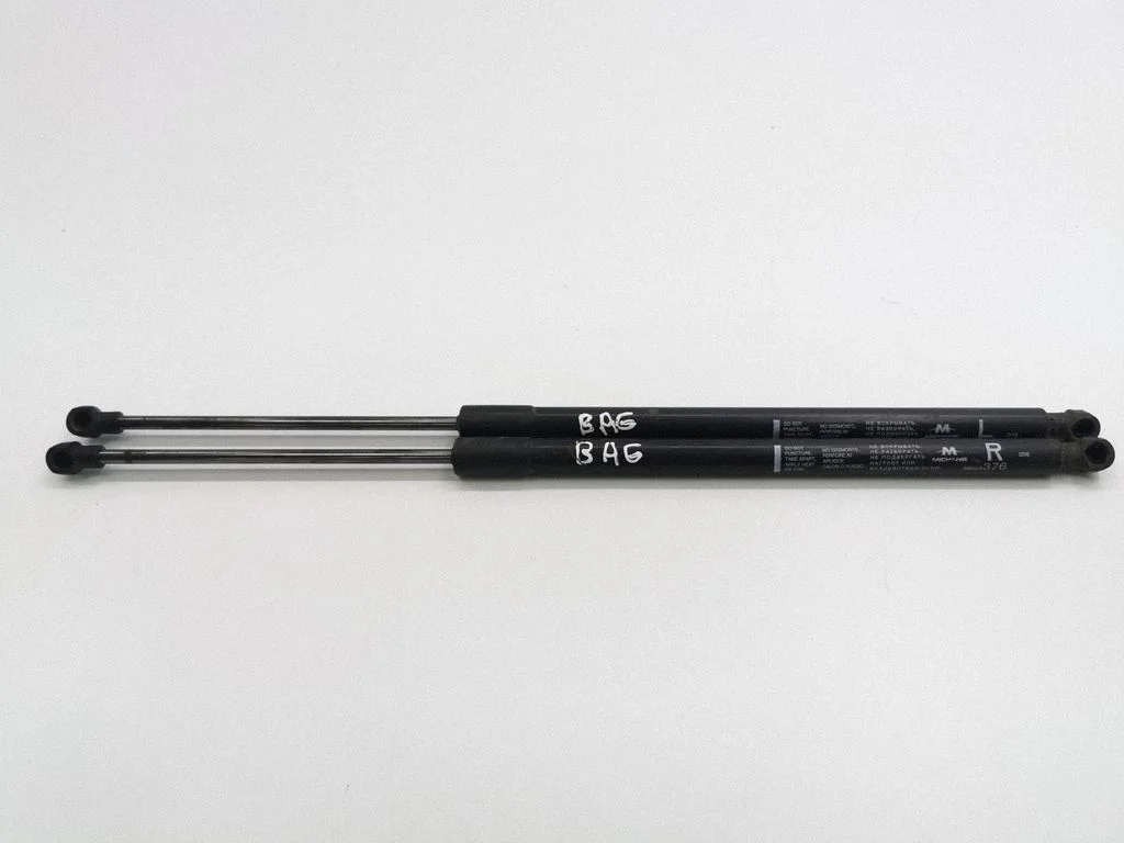 Tailgate/trunk strut/damper 5802A375