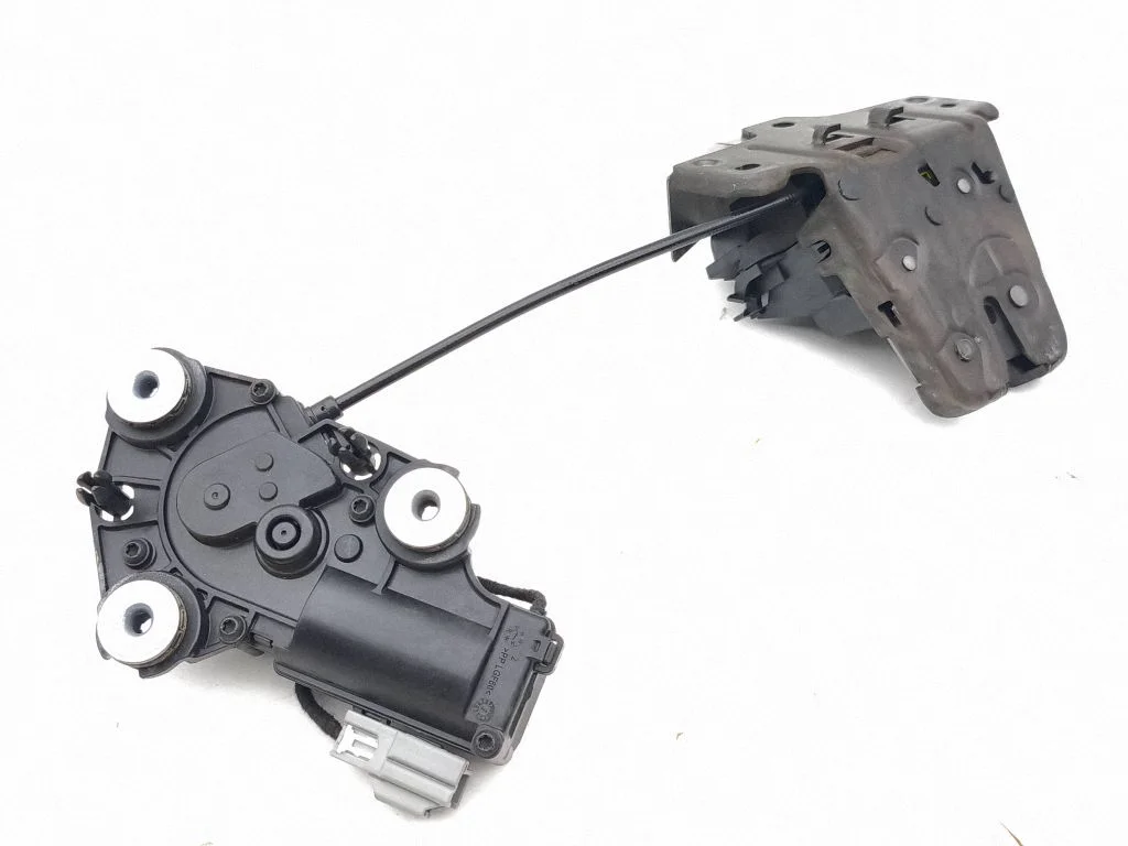 Tailgate/trunk/boot lock/catch/latch – Volvo S90, V90 (2016-)