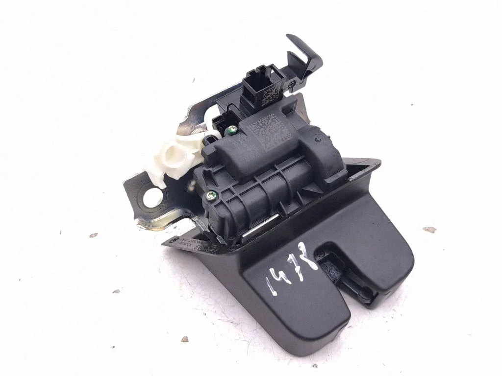 Tailgate/trunk/boot lock/catch/latch 89A827505