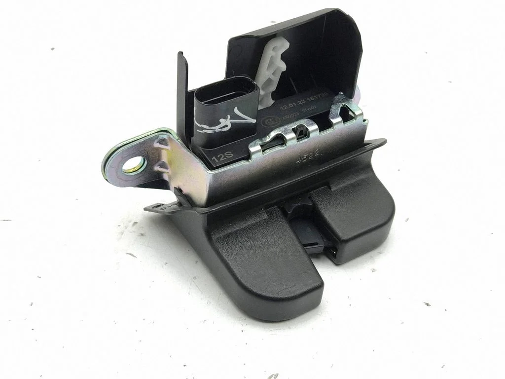 Tailgate/trunk/boot lock/catch/latch 2G6827505B