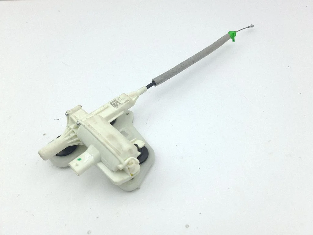 Tailgate/trunk/boot lock/catch/latch A0999068600
