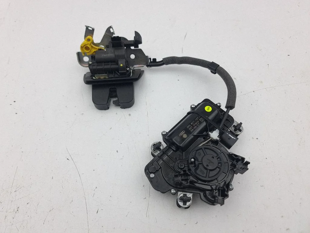 Tailgate/trunk/boot lock/catch/latch 3V5827887B