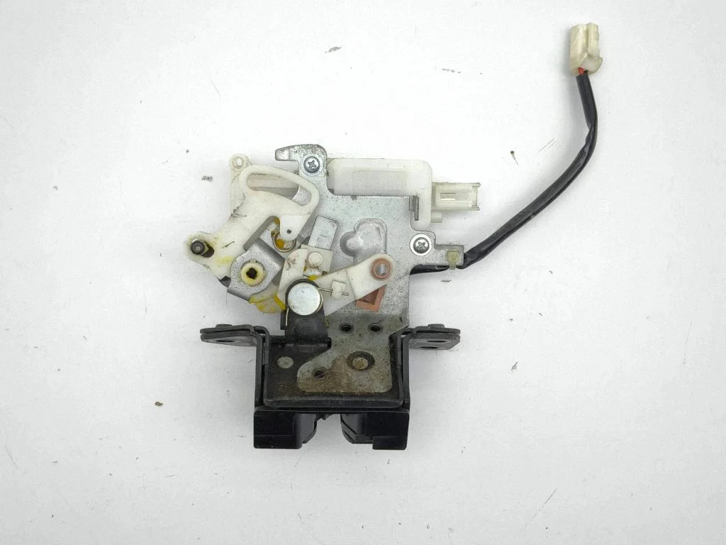 Tailgate/trunk/boot lock/catch/latch