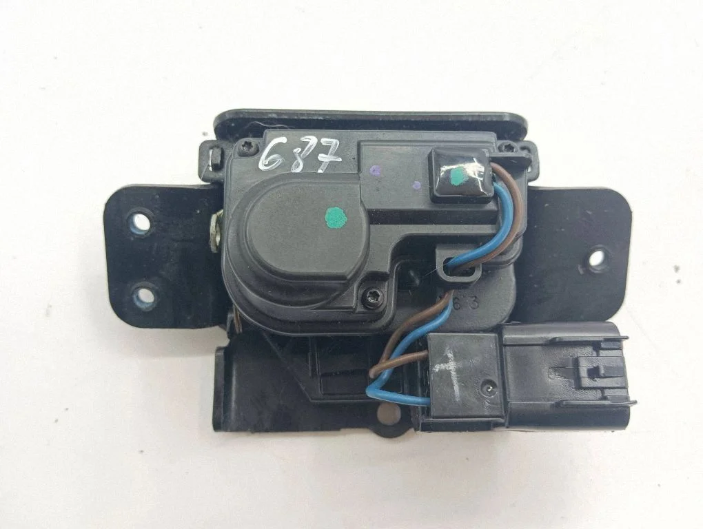 Tailgate/trunk/boot lock/catch/latch