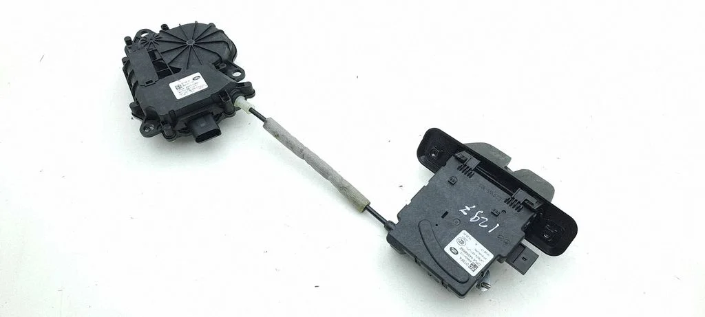 Tailgate/trunk/boot lock/catch/latch 939434110