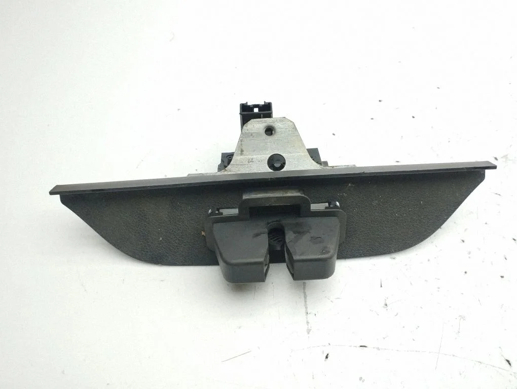 Tailgate/trunk/boot lock/catch/latch 8V41S442A66AD