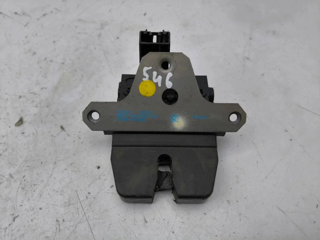 Zamek klapy bagażnika 8M51R442A66DA