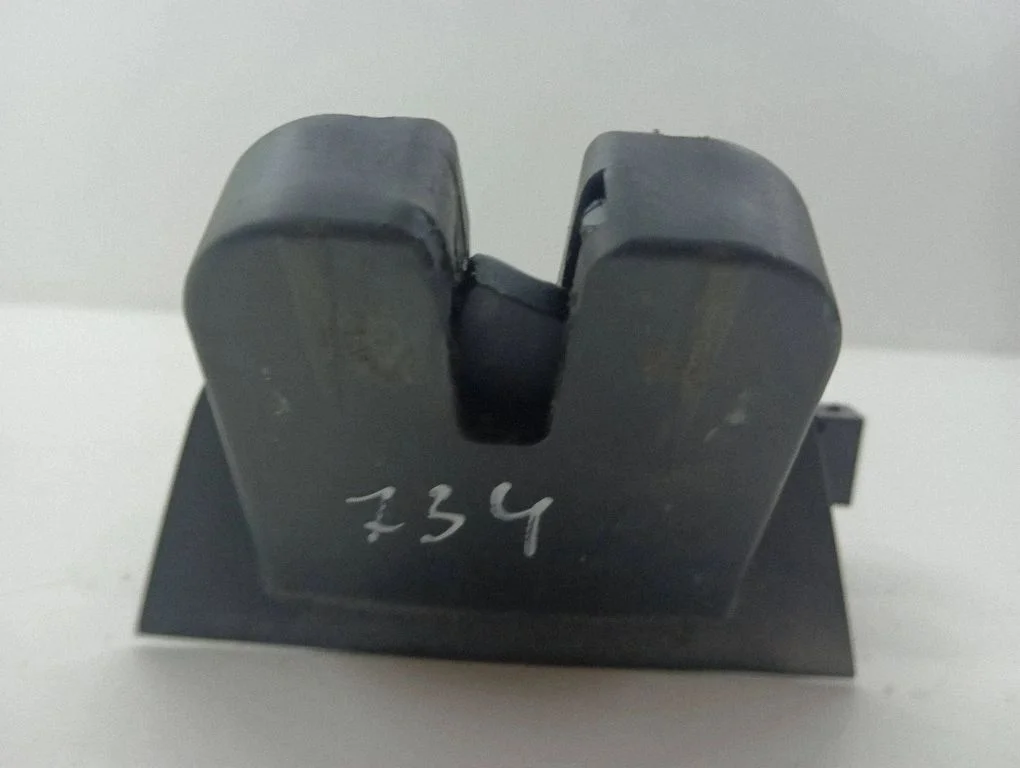 Tagaluugi lukk 8P4827505B