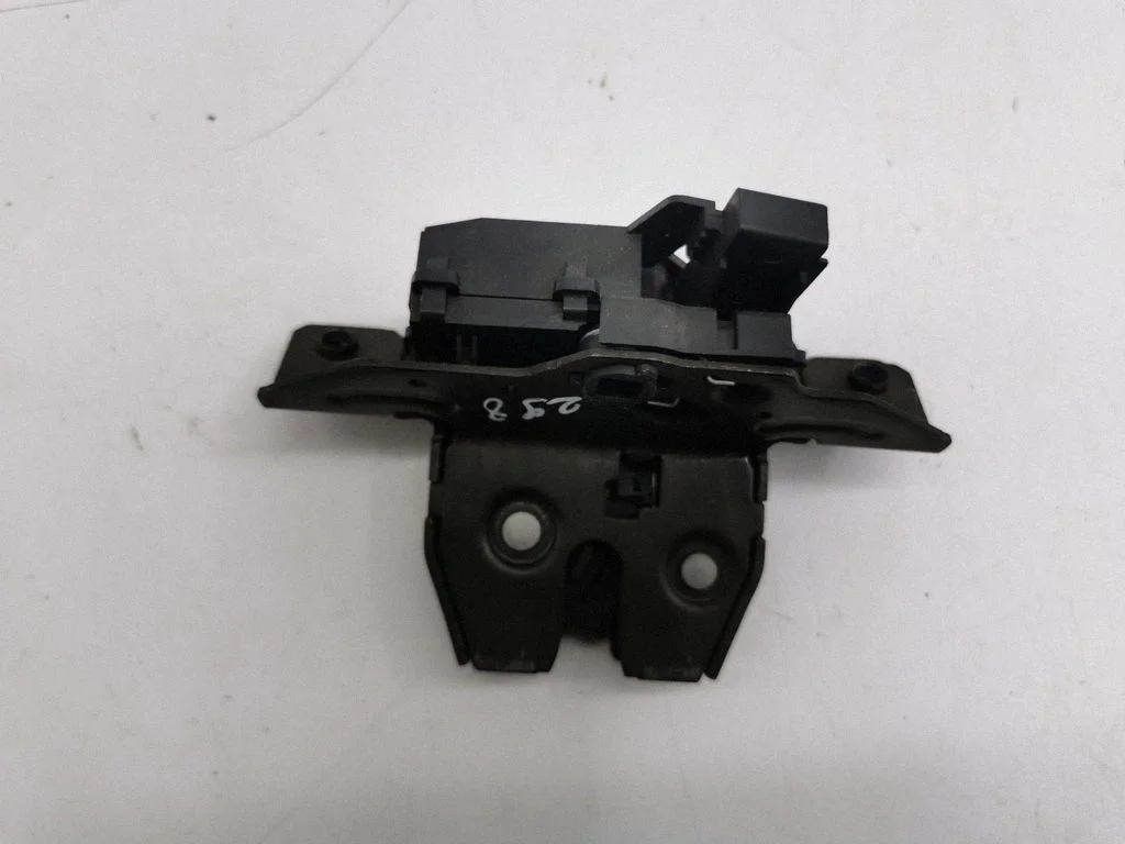 Tailgate/trunk/boot lock/catch/latch 13581023