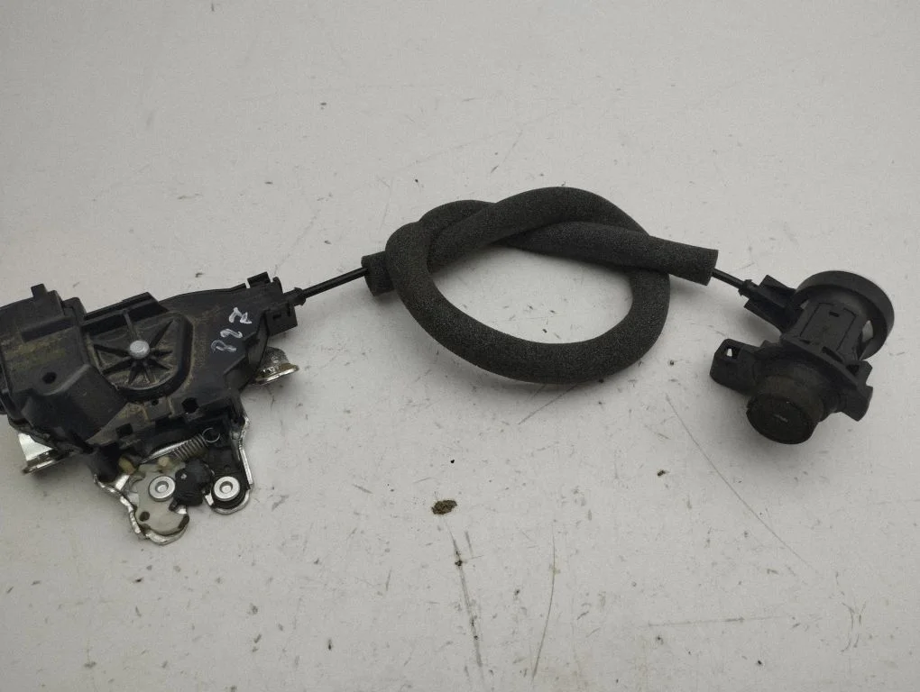 Tailgate/trunk/boot lock/catch/latch A2047500485