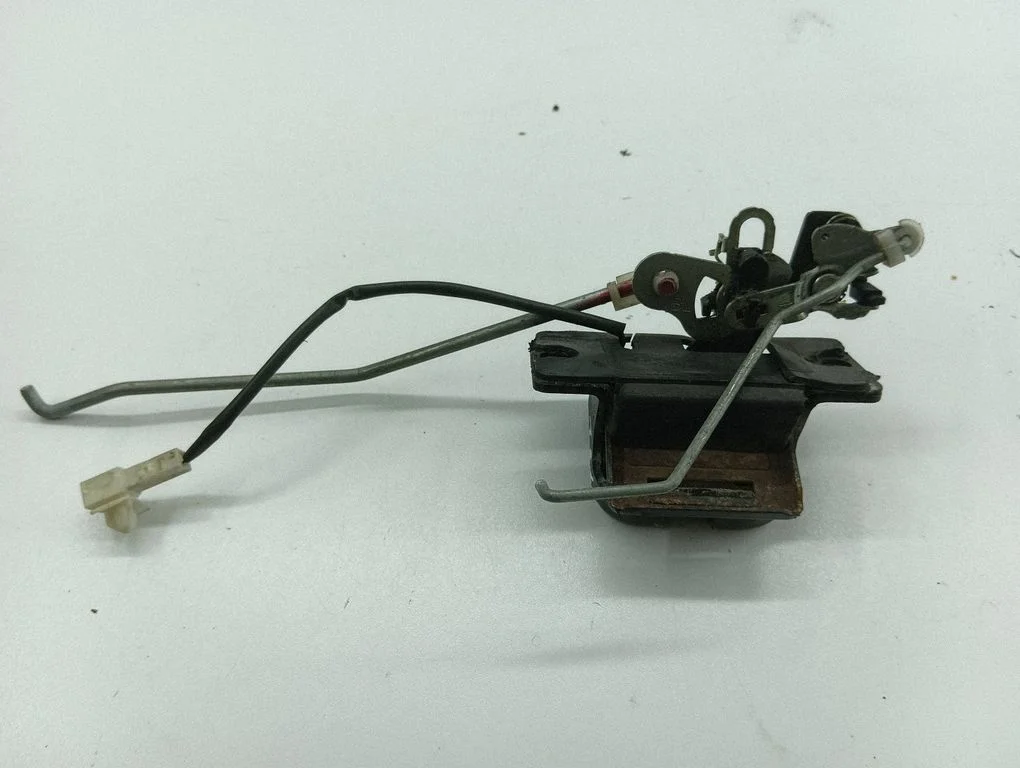 Tailgate/trunk/boot lock/catch/latch