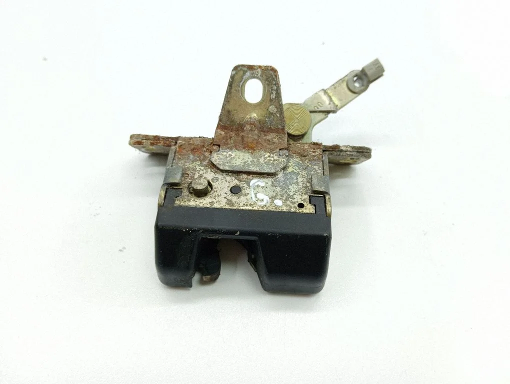 Tailgate/trunk/boot lock/catch/latch