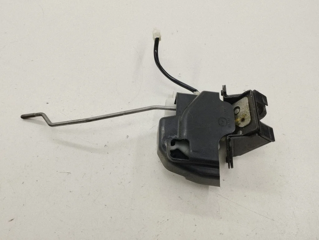Tailgate/trunk/boot lock/catch/latch