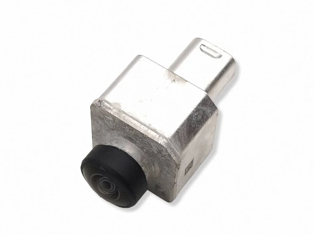 Tagurduskaamera 5A7EF1601