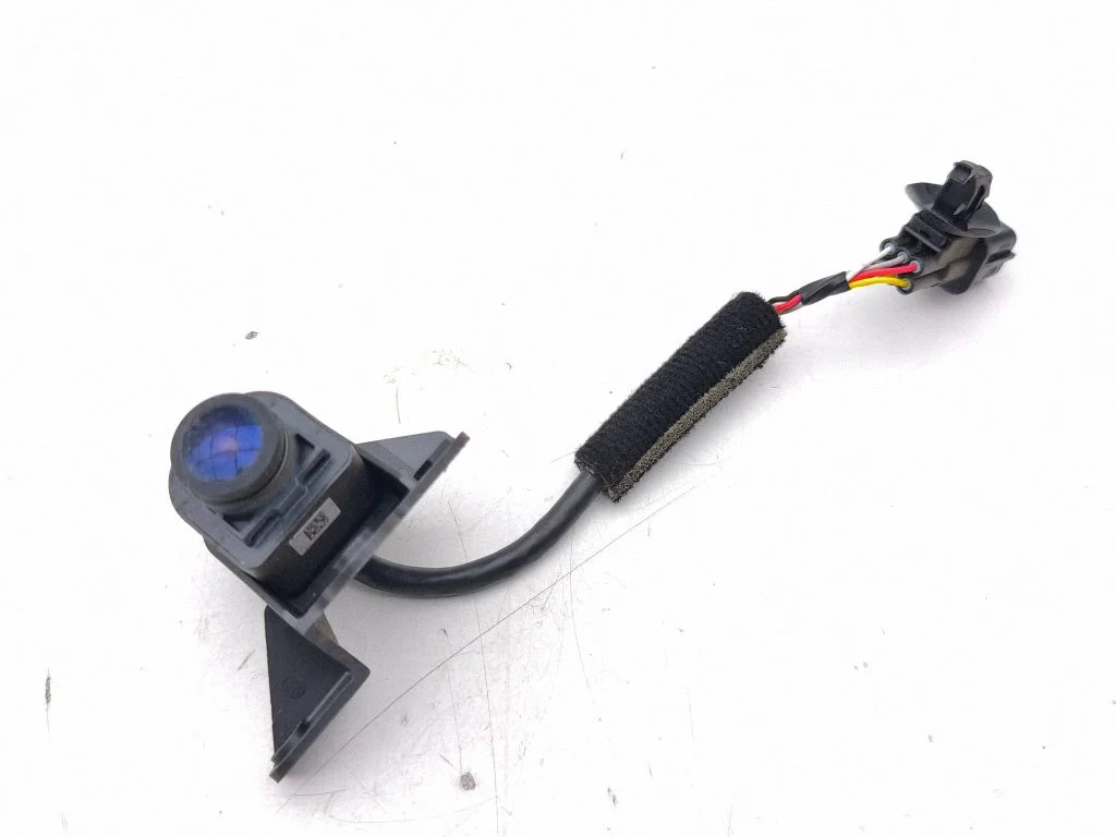 Tagurduskaamera 99240R2200