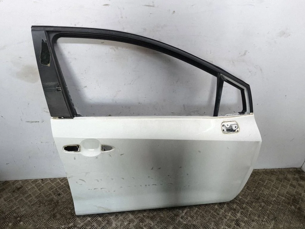Front door – Toyota Corolla E210 E21 (2018-)