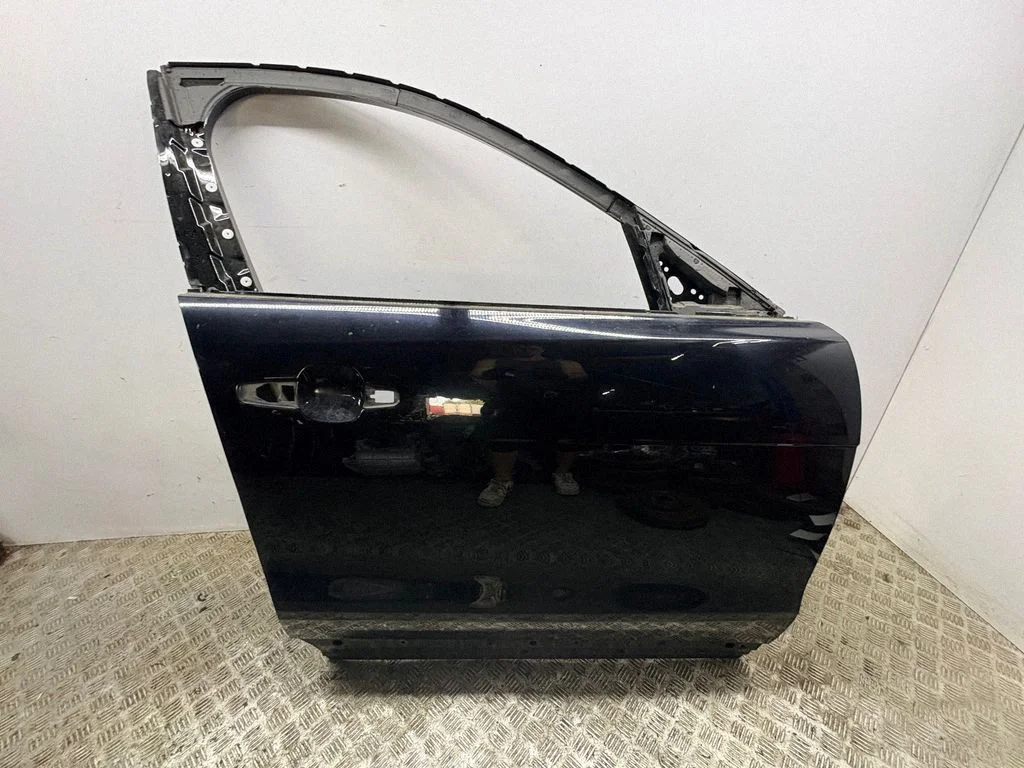 Front door – Jaguar F-Pace (2016-)