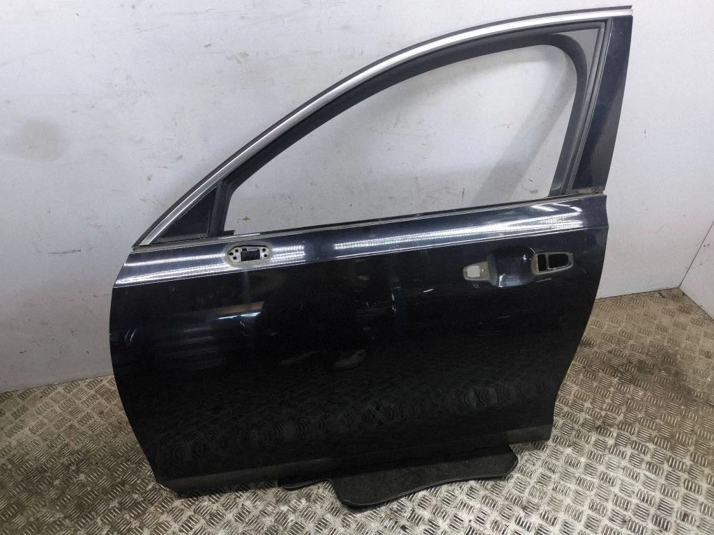 Esiuks – Volvo S90, V90 (2016-)