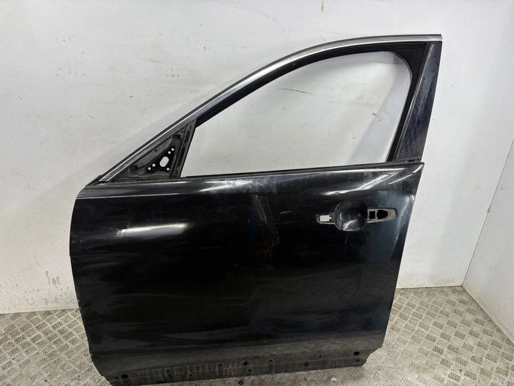 Front door – Jaguar F-Pace (2016-)