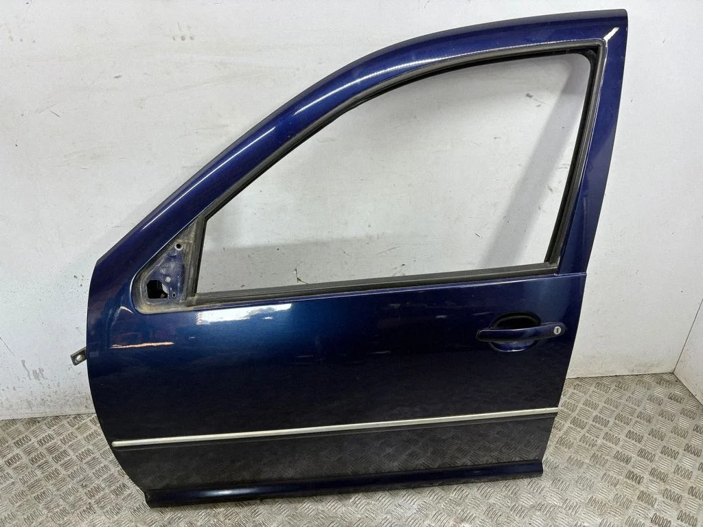 Esiuks – Volkswagen Bora (1998-2005)