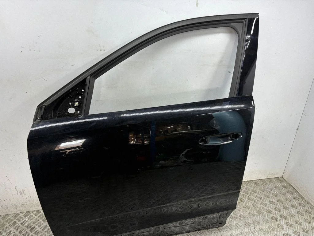 Esiuks – Peugeot 3008 III (2023-)