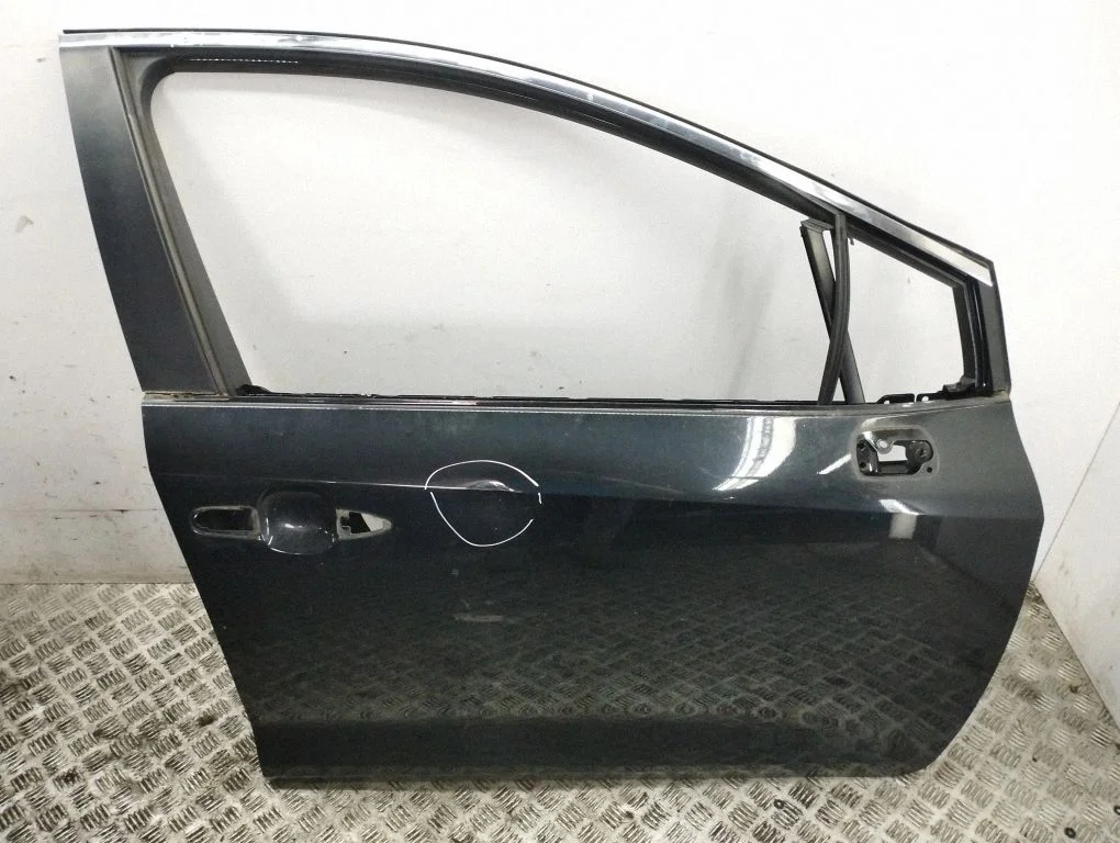 Front door – Toyota Corolla E210 E21 (2018-)