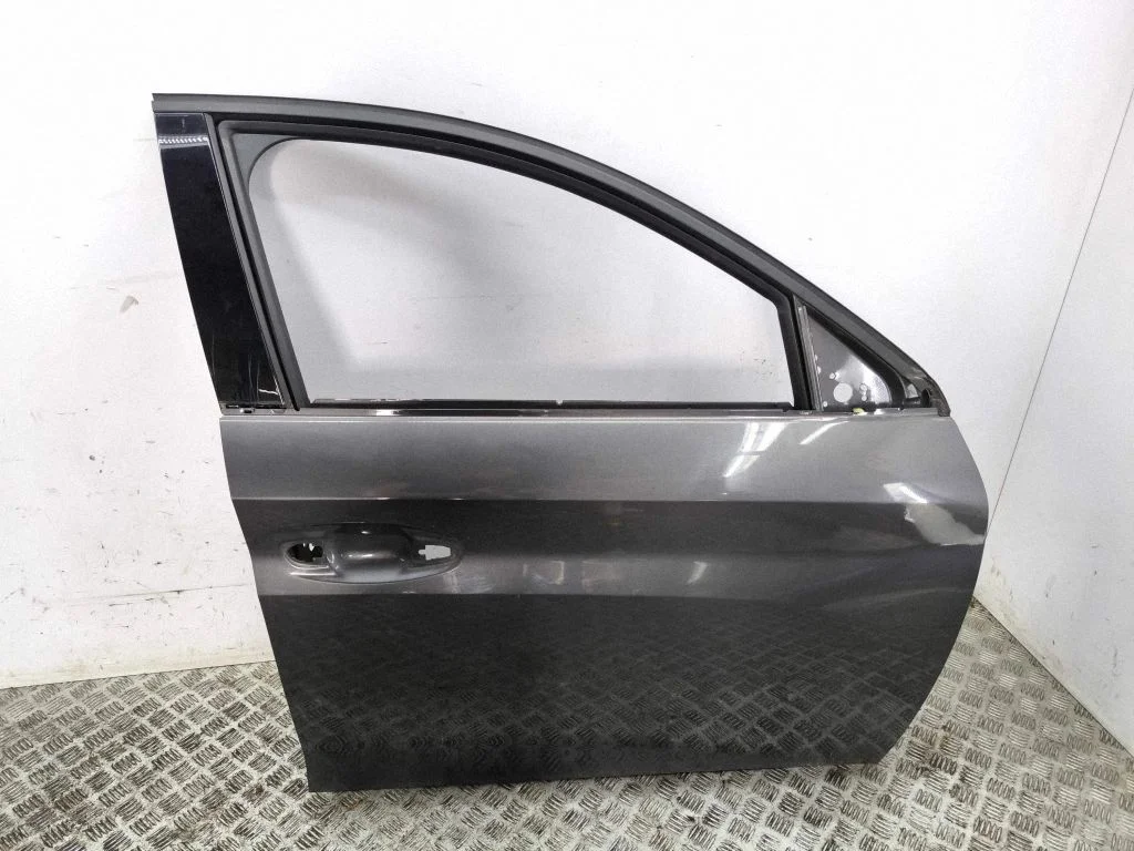 Esiuks – Peugeot 208 II (2019-)