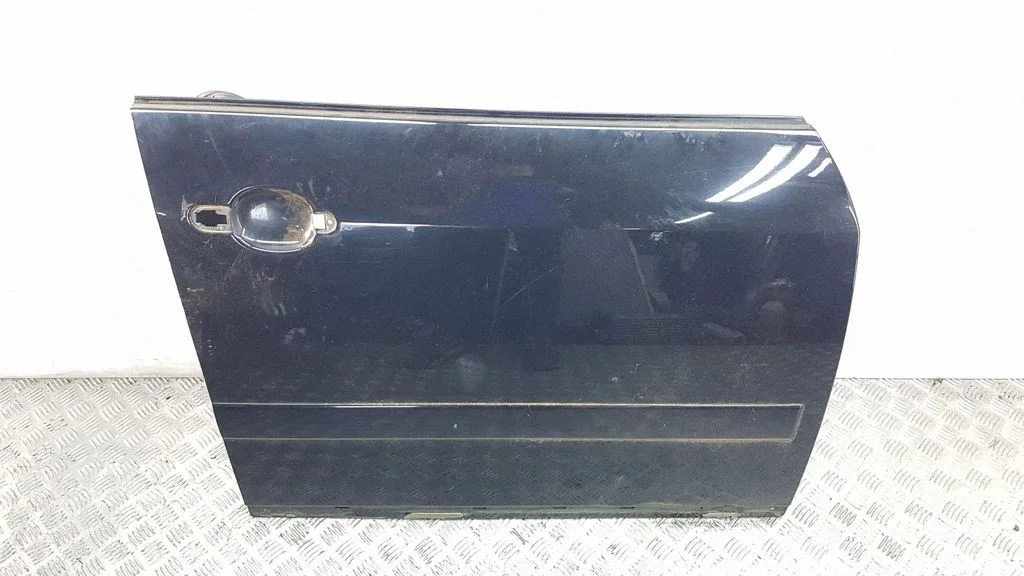Front door – front right