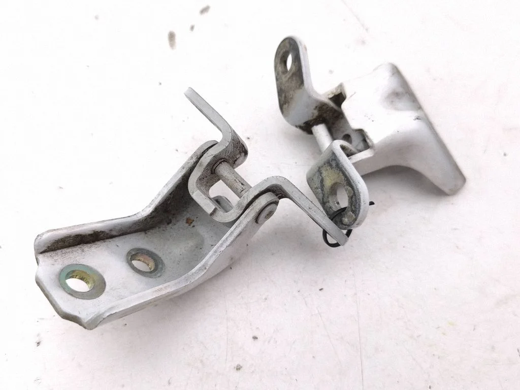 Front door hinges set – KIA Niro (2022-)