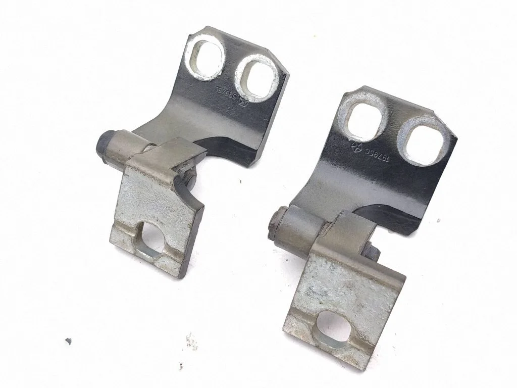 Esiukse hingede komplekt – Jeep Grand Cherokee (2010-2021)