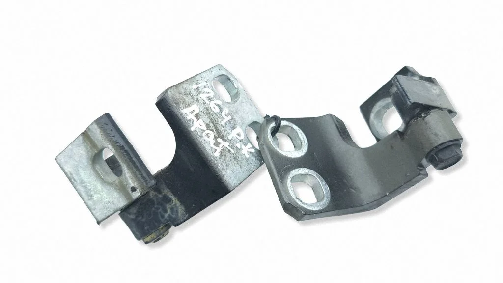 Esiukse hingede komplekt – Jeep Grand Cherokee (2010-2021)