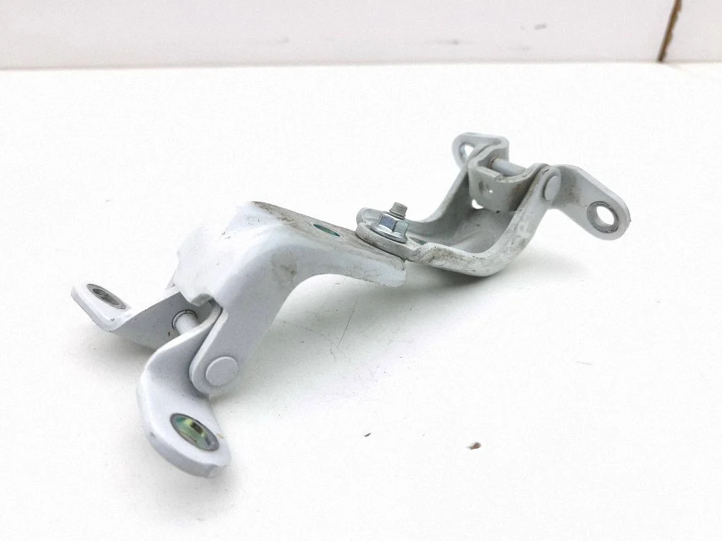 Front door hinges set – KIA Niro (2016-2022)